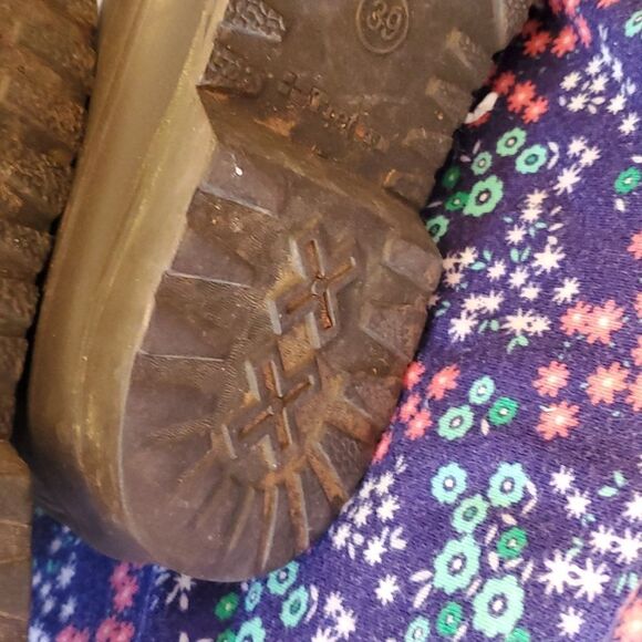 Tretorn rubber boots muckers. Fleece lined - Picture 5 of 12